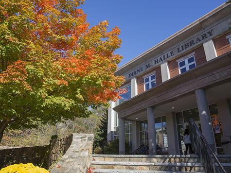 the front of the Halle Library building